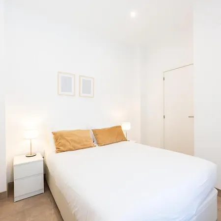 Praca Alegria Lovely Lisboa