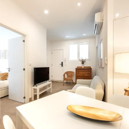 Praca Alegria Lovely Lisboa